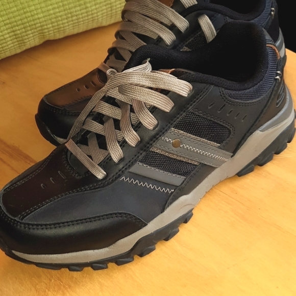 Skechers Hendrick-Delwood Mens Casual Relaxed Fit Athletic Shoe very nice! New! - Picture 9 of 10
